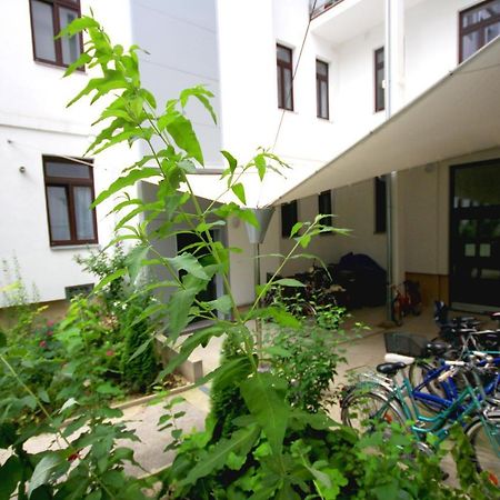 Apartamento For The Bold, Chic And Open Minded Viena Exterior foto